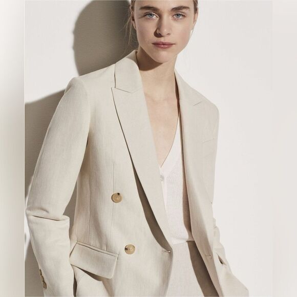 VINCE Textured Linen Double breasted blazer in Sand - Picture 3 of 9